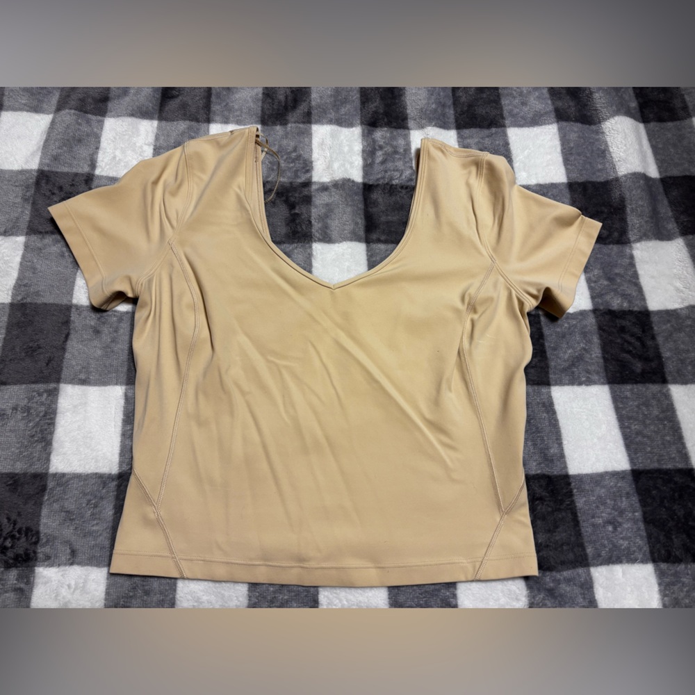 Lululemon Wunder Under SmoothCover Square-Neck T-Short